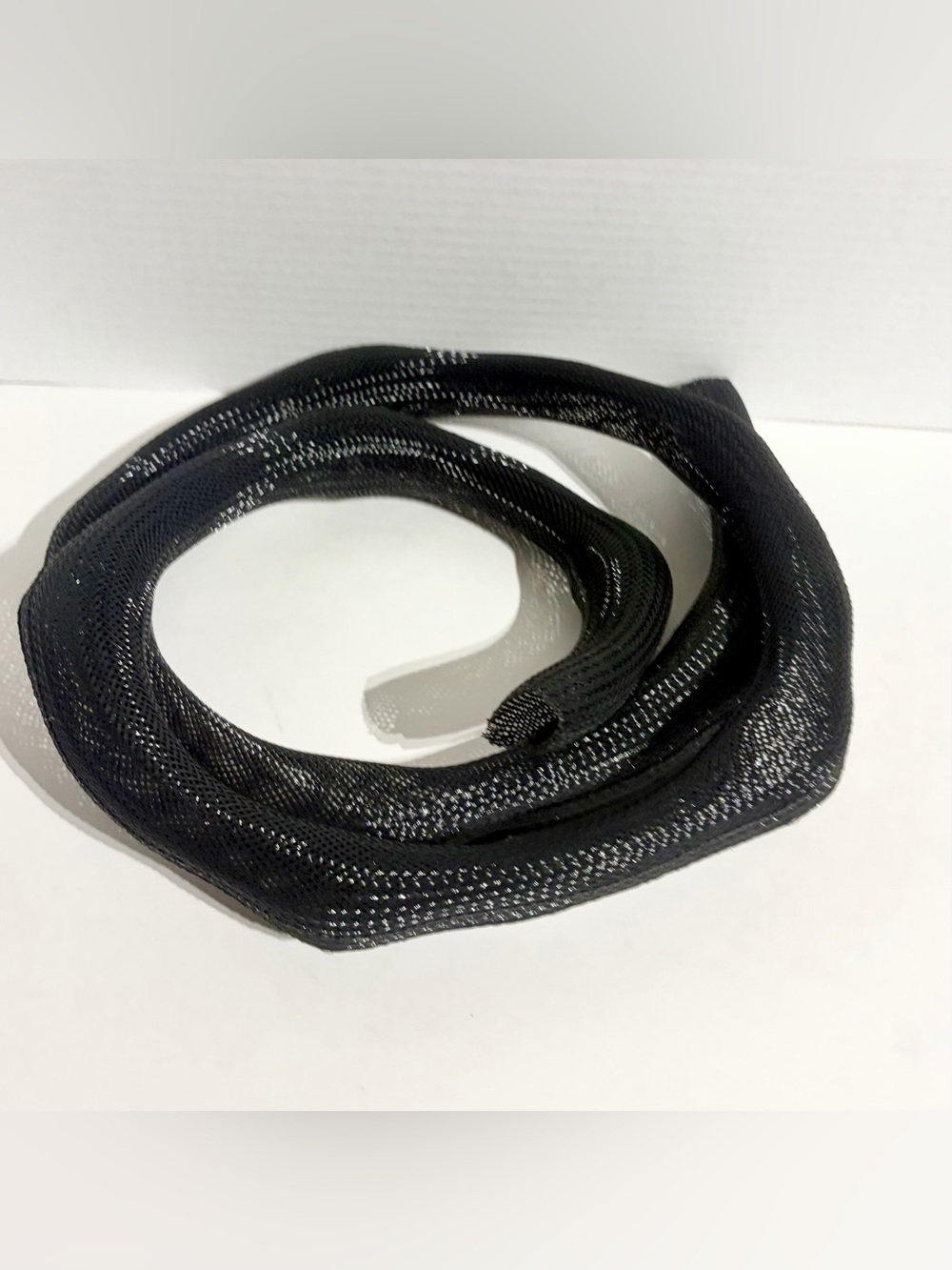 Braided Cable Cord Management Organizer Split Sleeve Mesh Black 5 ft Hook Loop